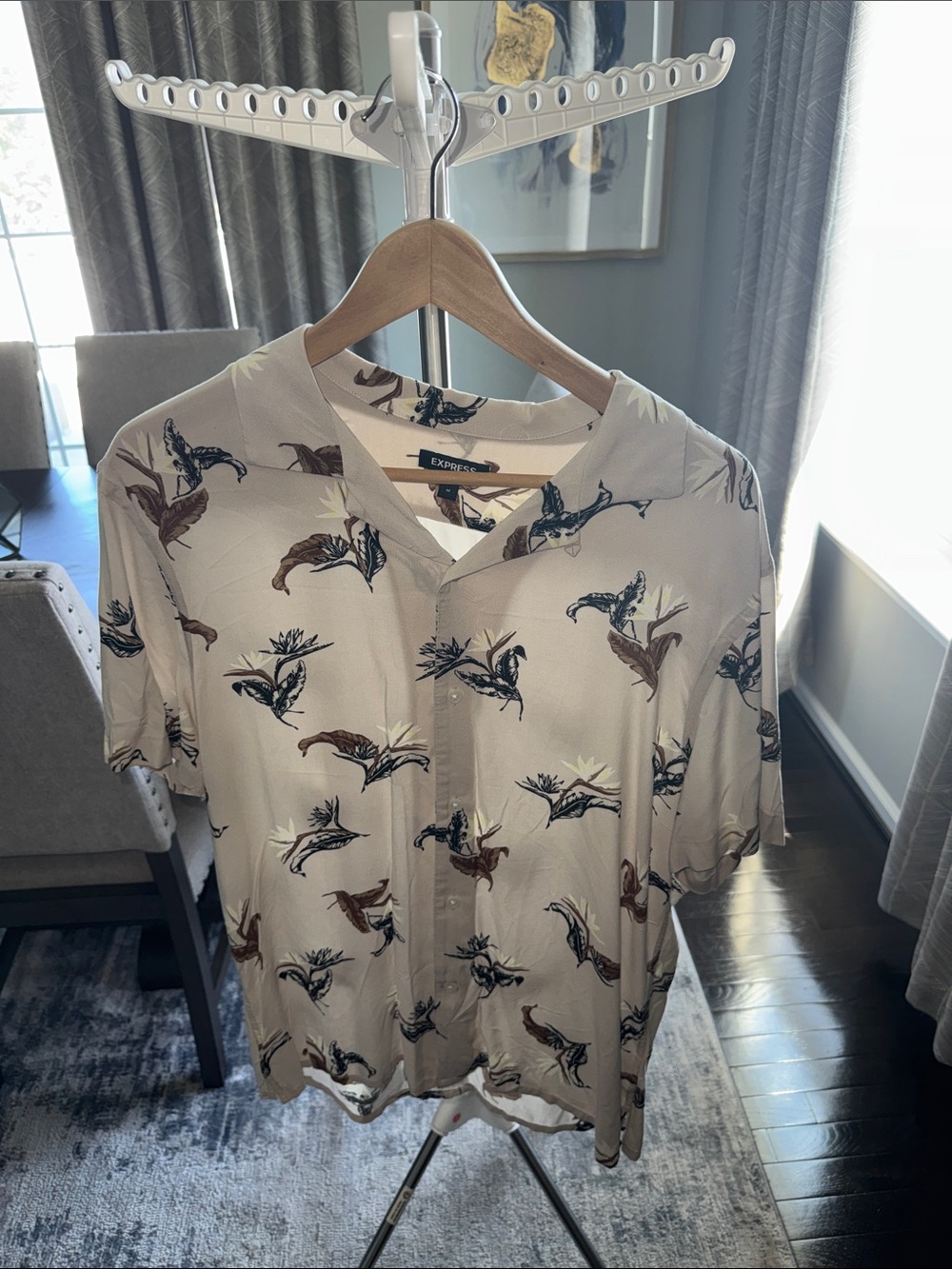 Express Beige Short-Sleeve Button-Down Shirt with Bird Print